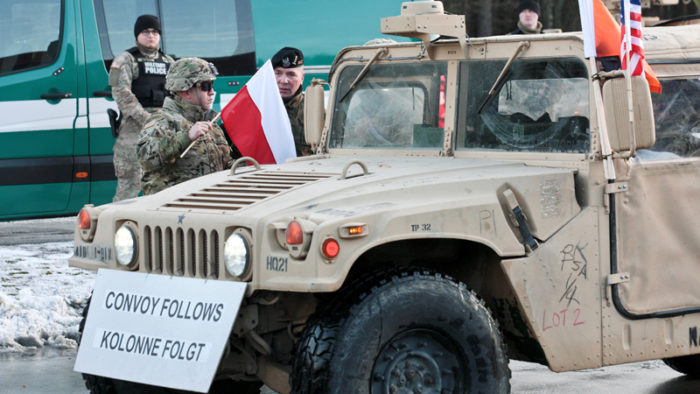 Amerykańska Armia w Polsce, Premier Szydło oddaje niepodległość Polski obcym