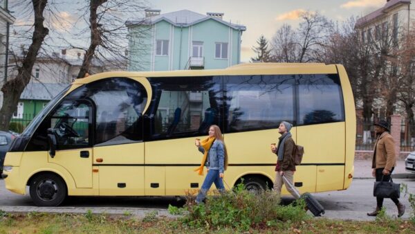 Jak długo może trwać podróż busem z Polski do Holandii?